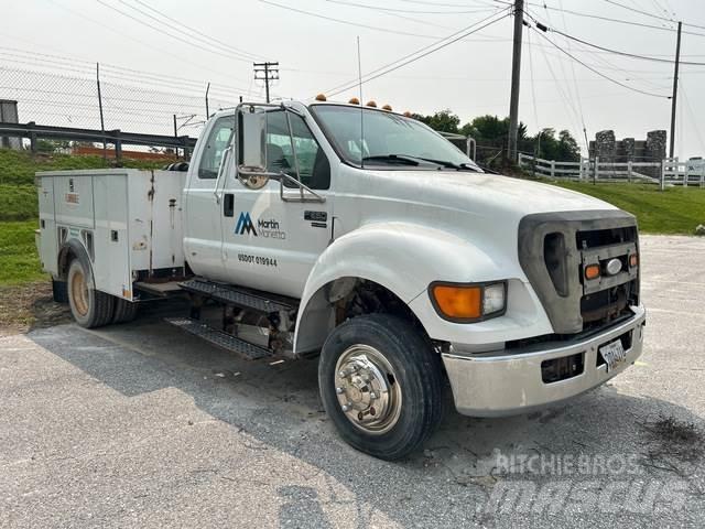 Ford F-650 Общински/универсални превозни средства

