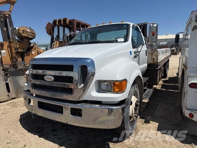 Ford F-650 Бордови