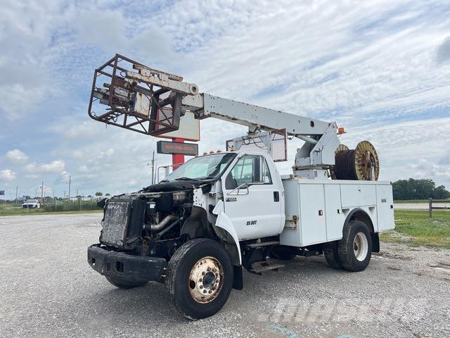 Ford F-650 Моторизирани платформи с талига