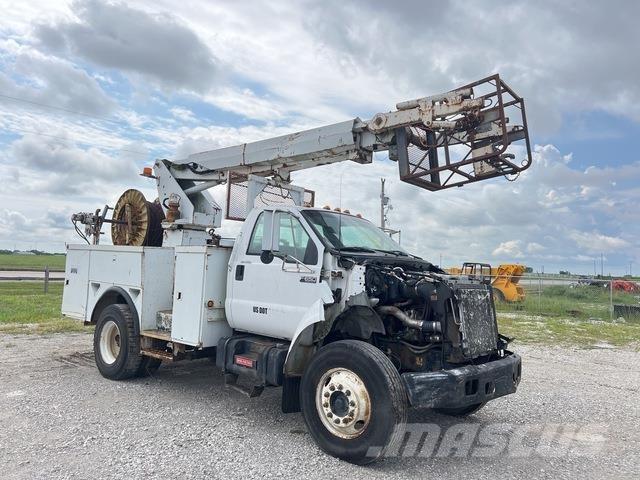 Ford F-650 Моторизирани платформи с талига