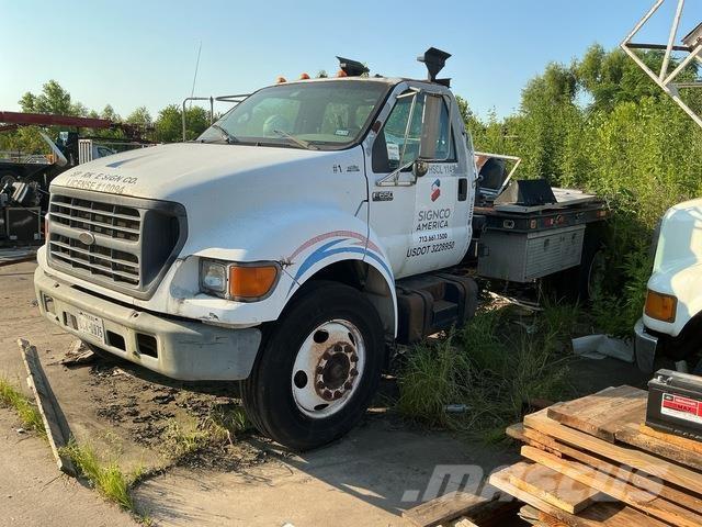 Ford F-650 Бордови