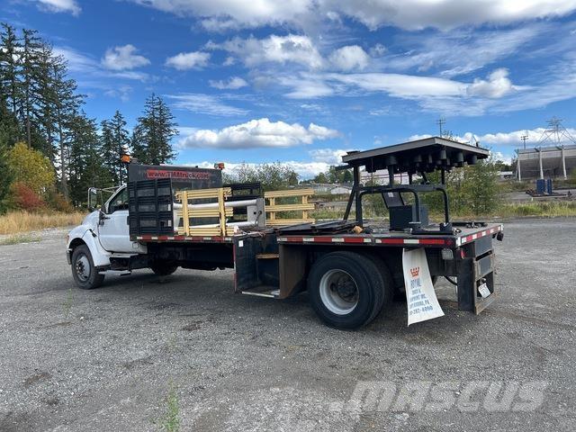 Ford F-650 Общински/универсални превозни средства
