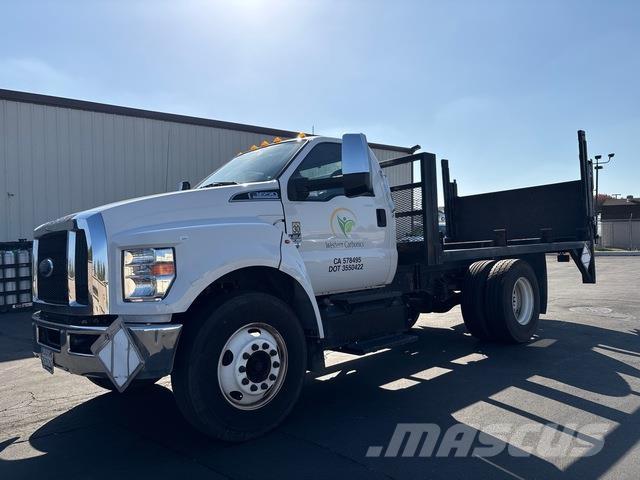Ford F-650 Бордови