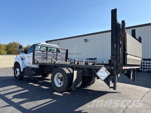 Ford F-650 Бордови