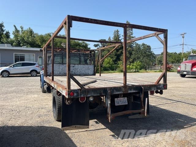 Ford F-700 Бордови