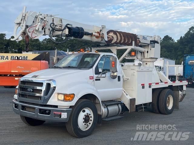 Ford F-750 Камиони с подвижни сондажни кули