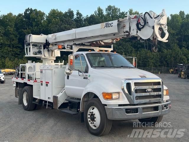 Ford F-750 Камиони с подвижни сондажни кули