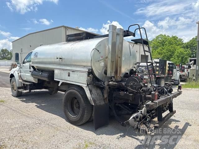 Ford F-750 Автобетоновози
