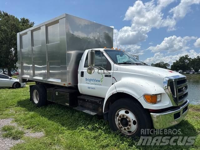 Ford F-750 Камиони за дървени стърготини
