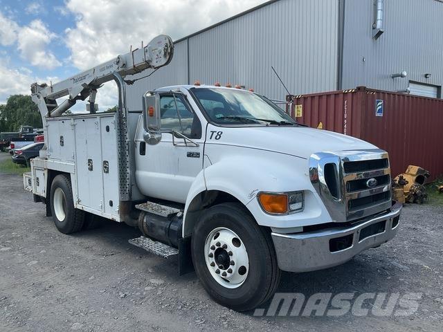 Ford F-750 Пикапи