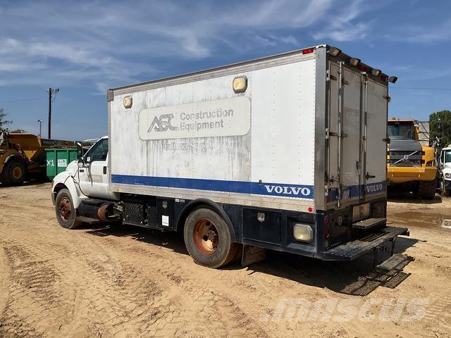 Ford F-750 Цистерна