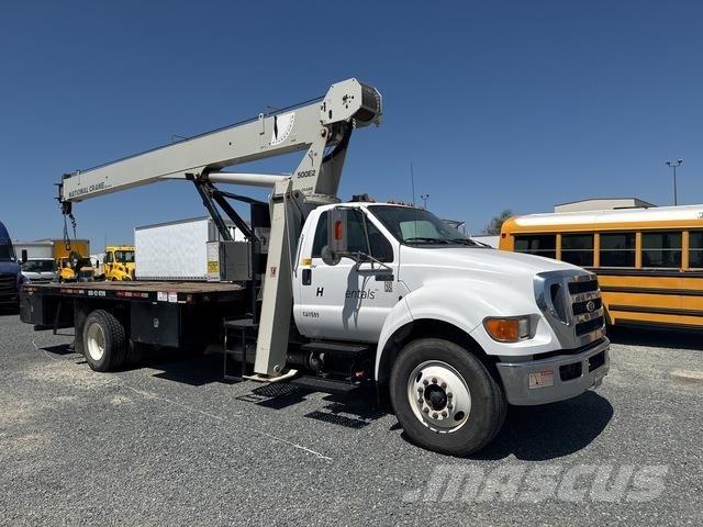 Ford F-750 Други