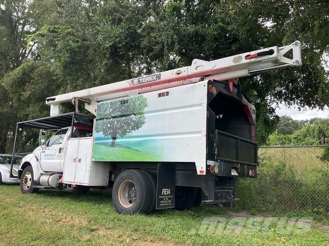 Ford F-750 Моторизирани платформи с талига