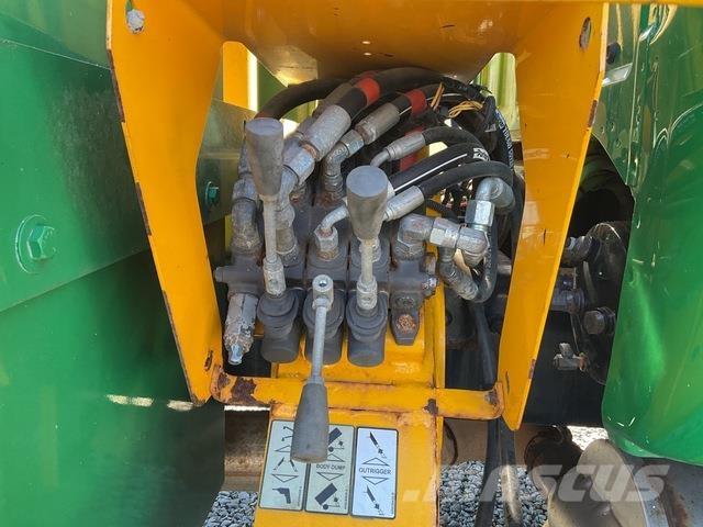 Ford F-750 Моторизирани платформи с талига