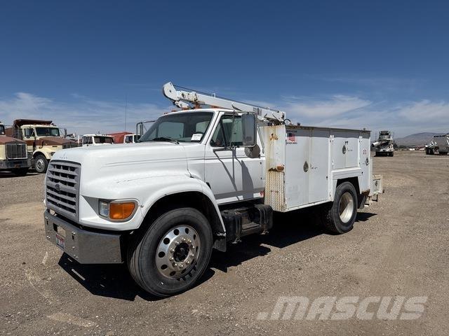 Ford F-800 Общински/универсални превозни средства
