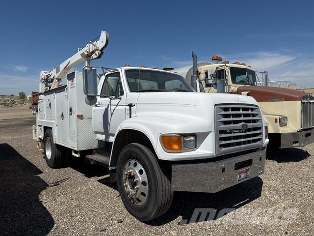 Ford F-800 Общински/универсални превозни средства
