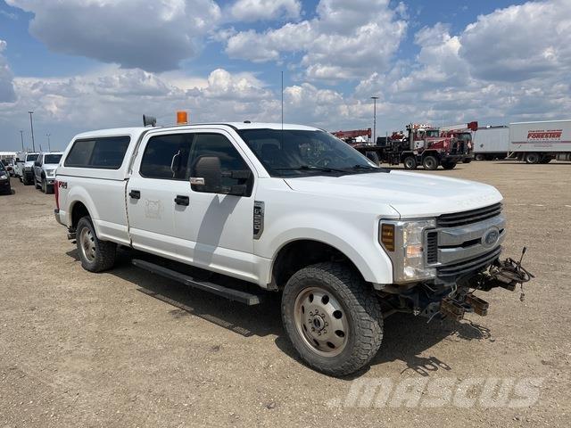 Ford F250 Пикапи