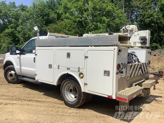 Ford F350 Общински/универсални превозни средства
