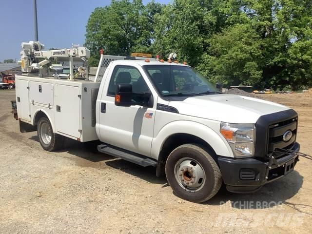 Ford F350 Общински/универсални превозни средства
