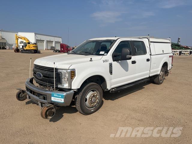Ford F350 Пикапи