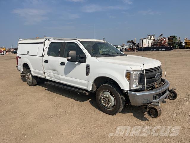 Ford F350 Пикапи
