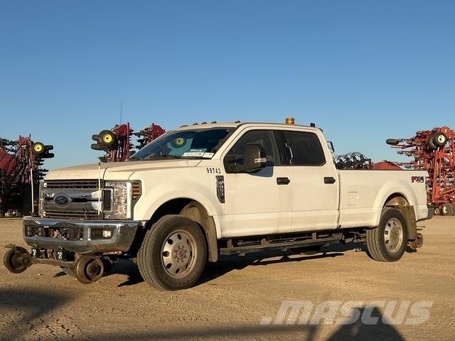 Ford F350 Пикапи
