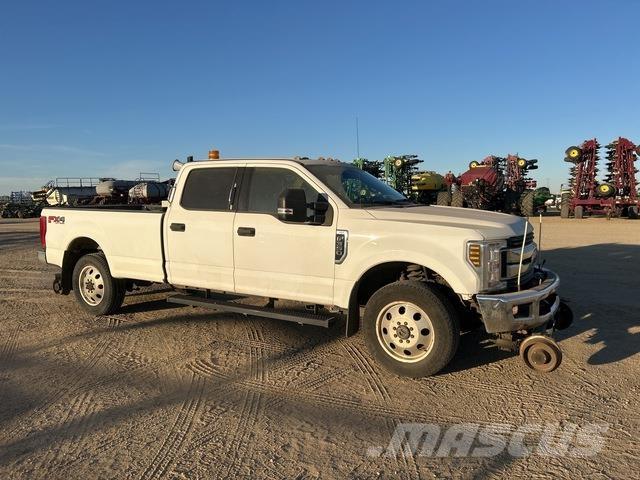 Ford F350 Пикапи