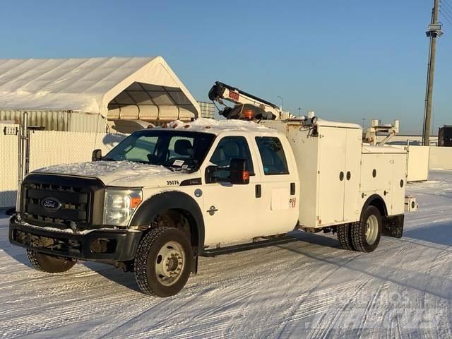 Ford F550 Общински/универсални превозни средства
