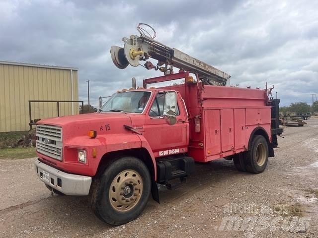 Ford F800 Пикапи