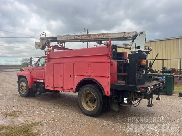 Ford F800 Пикапи
