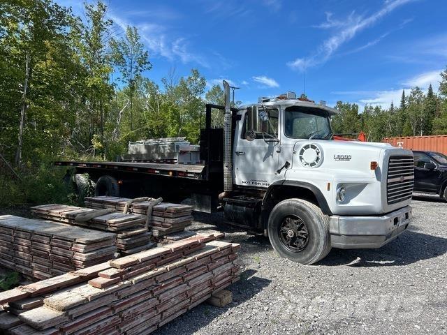 Ford L8000 Автомобили за пътна помощ
