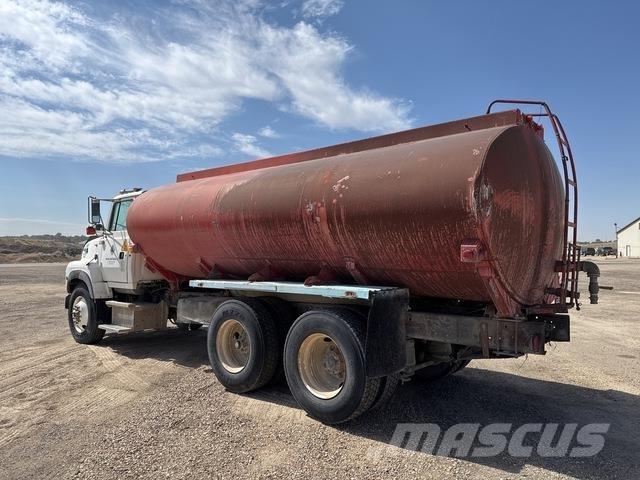 Ford L9000 Цистерни за вода
