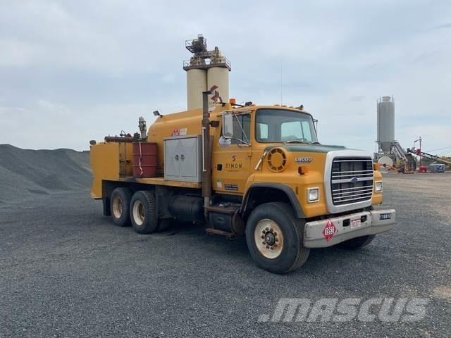 Ford LNT8000 Цистерна