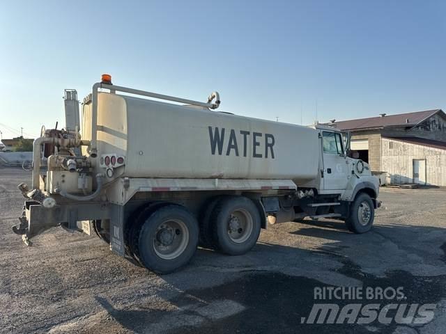 Ford LTA9000 Цистерни за вода

