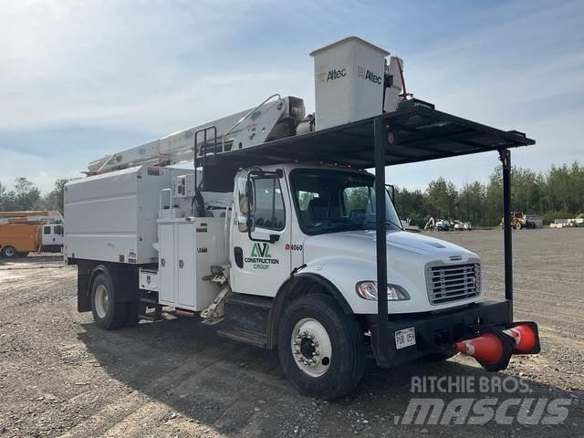 Freightliner  Моторизирани платформи с талига