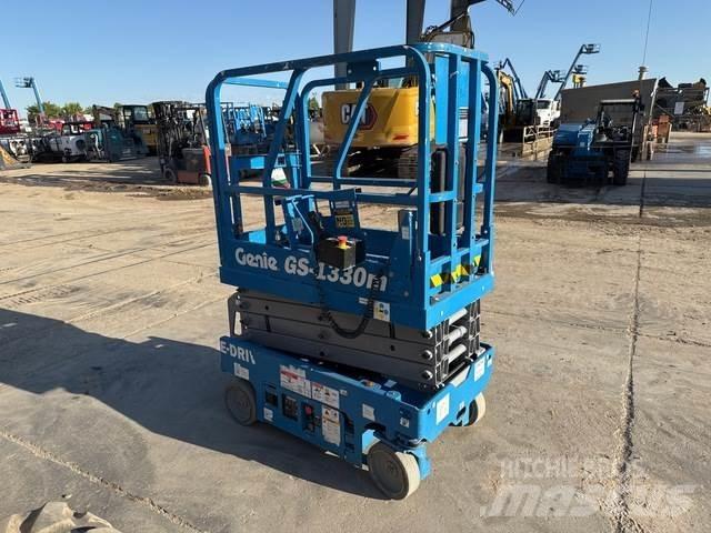 Genie GS-1330M Ножични работни платформи