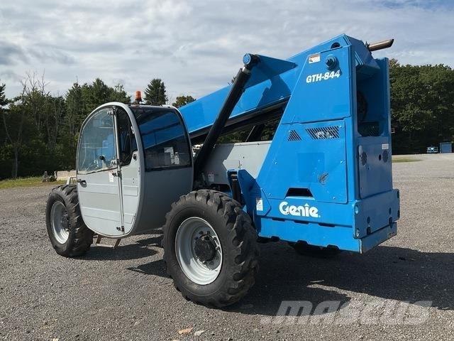 Genie GTH-844 Телескопични товарачи