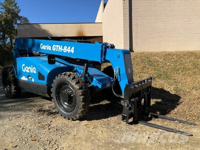 Genie GTH-844 Телескопични товарачи