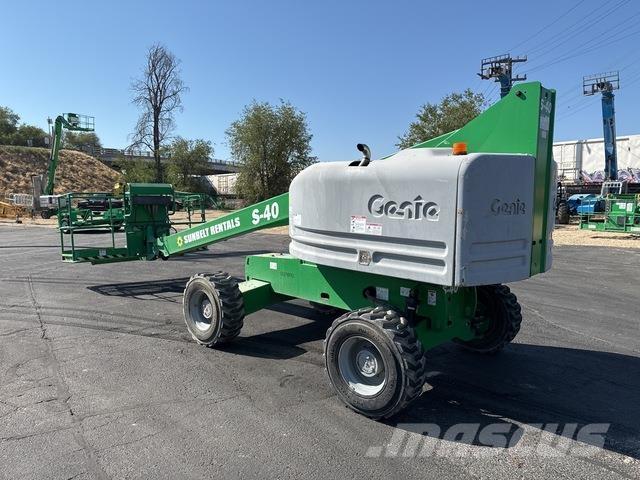 Genie S-40 Телескопични повдигачи
