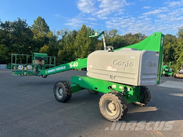 Genie S-40 Телескопични повдигачи
