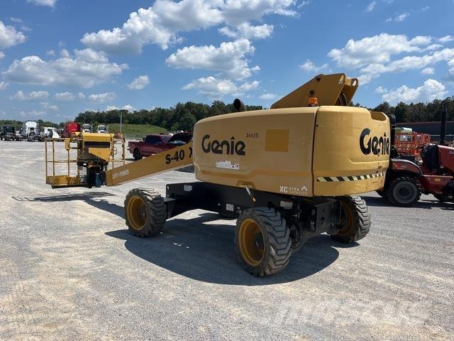 Genie S-40XC Телескопични повдигачи
