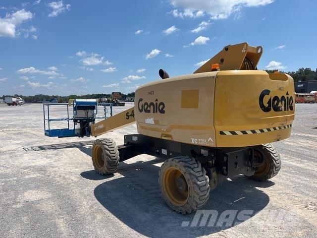 Genie S-40XC Телескопични повдигачи
