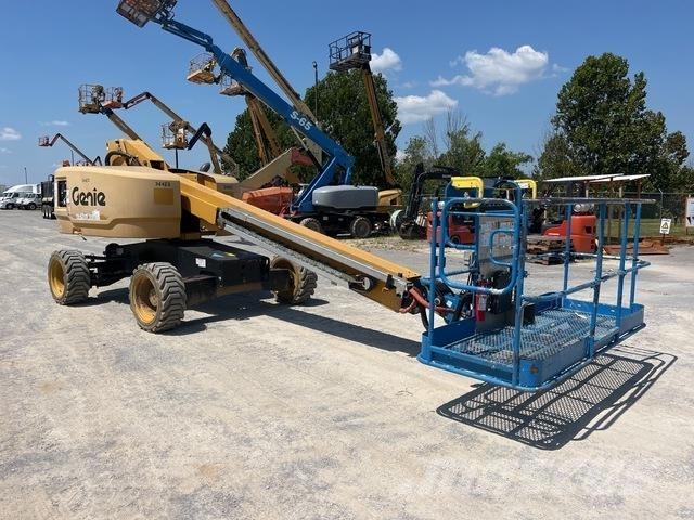 Genie S-40XC Телескопични повдигачи
