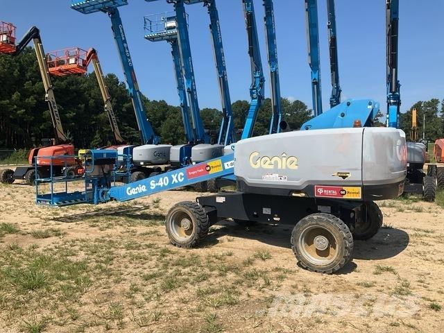 Genie S-40XC Телескопични повдигачи
