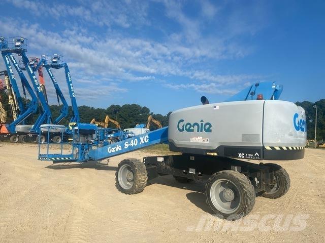 Genie S-40XC Телескопични повдигачи
