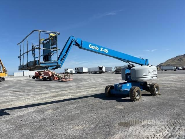 Genie S-45 Строителство - Други