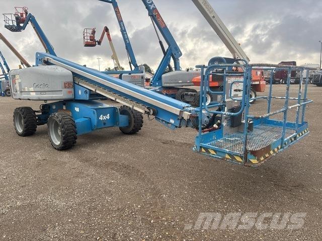 Genie S-60X Телескопични повдигачи
