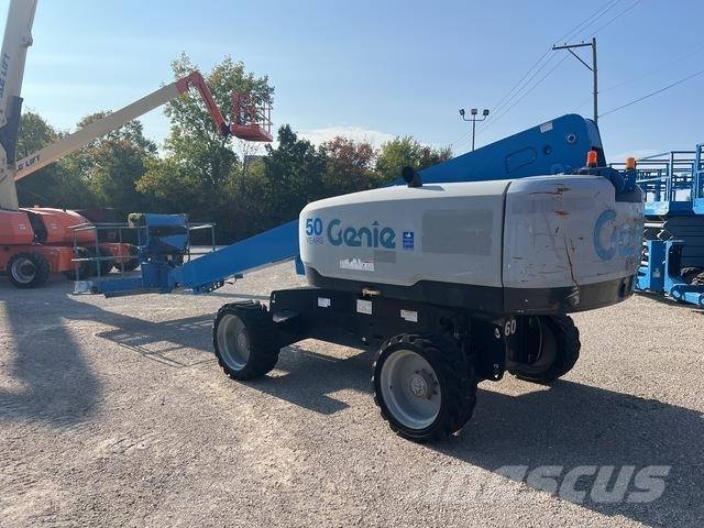 Genie S-60X Телескопични повдигачи
