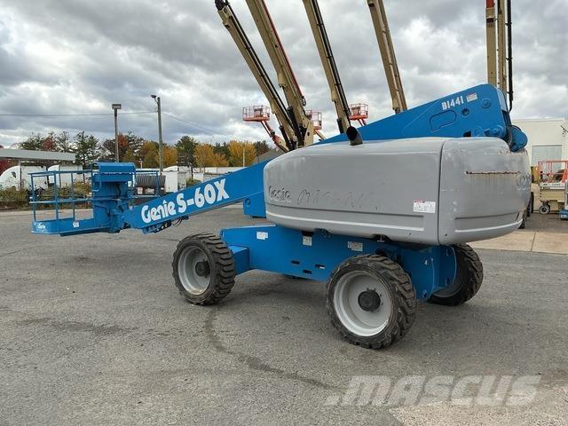 Genie S-60X Телескопични повдигачи
