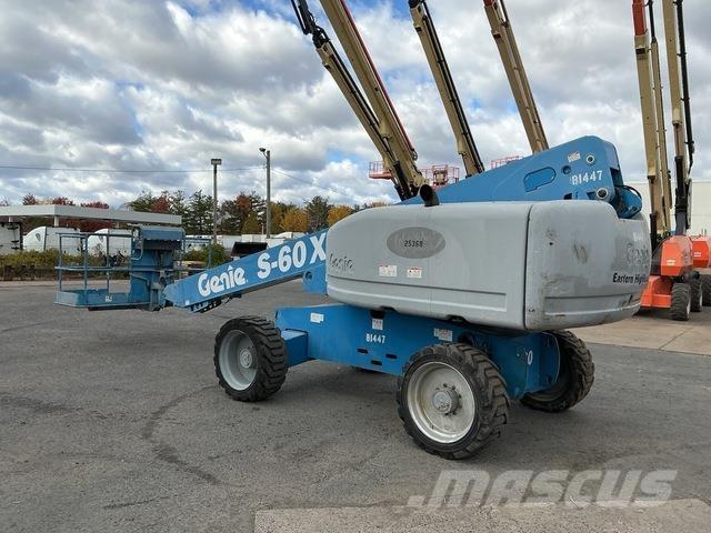 Genie S-60X Телескопични повдигачи
